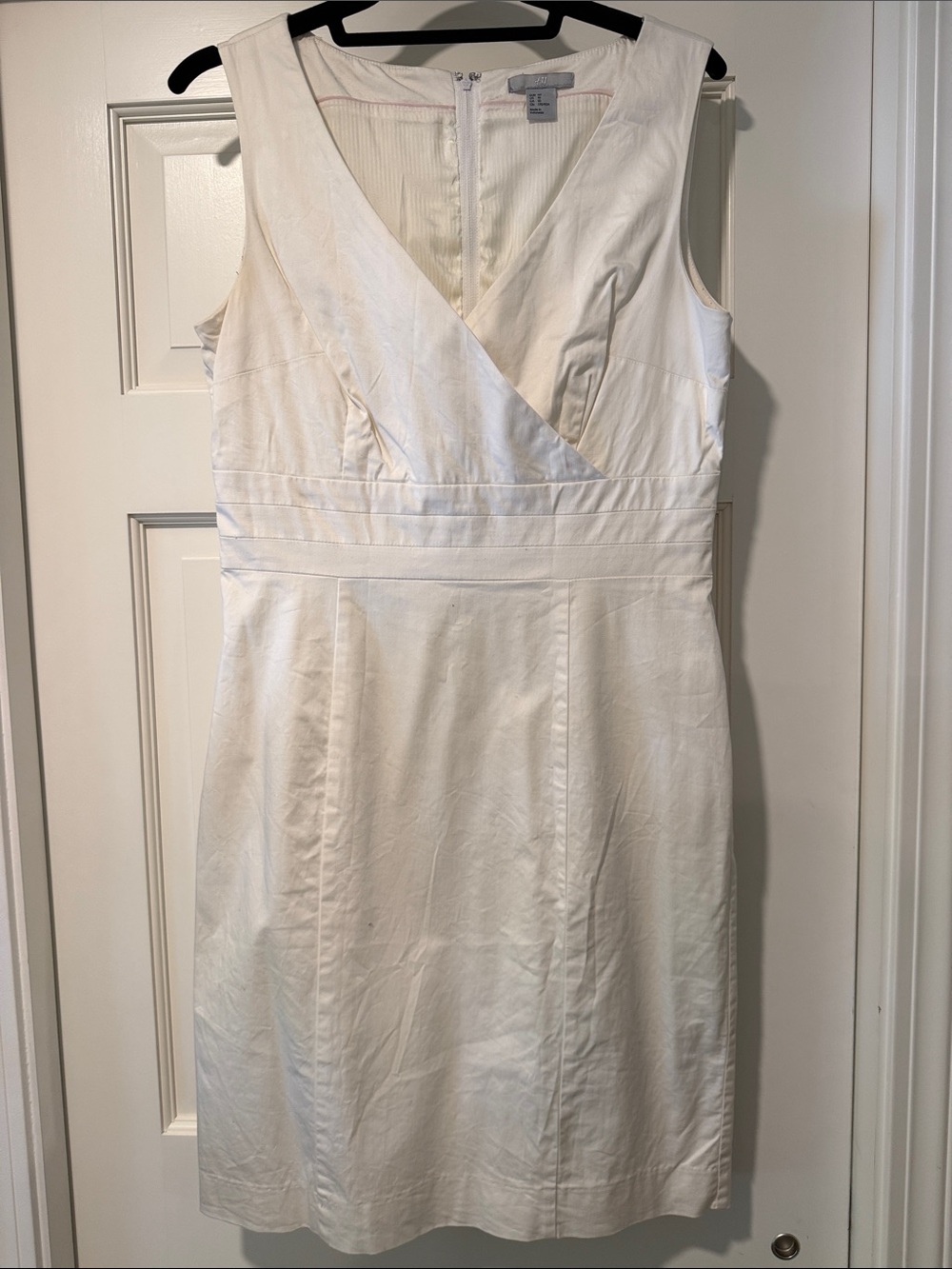 H&M Cotton White Sleeveless V-Neck Sheath Dress - Size 10